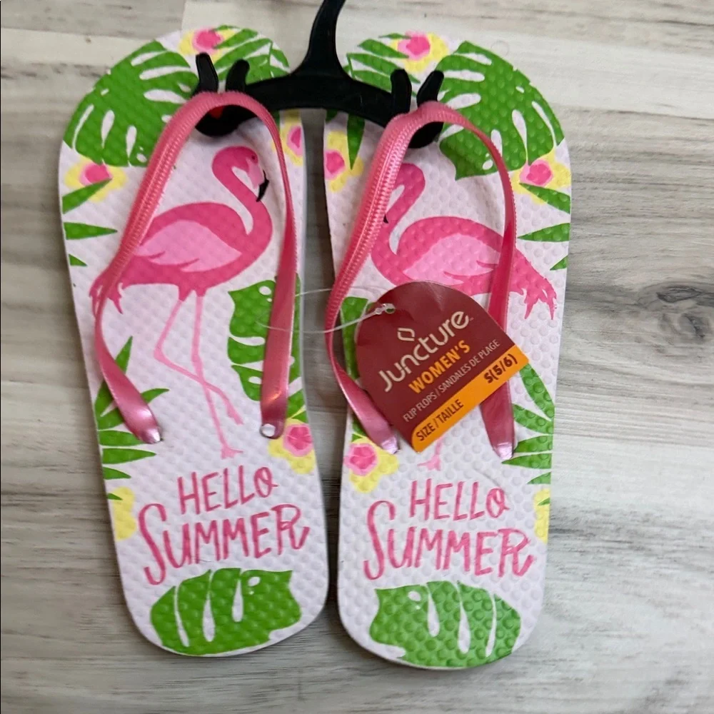 NWT Pink  Flamingo Flip Flops Wome’s Sz S (5/6)
